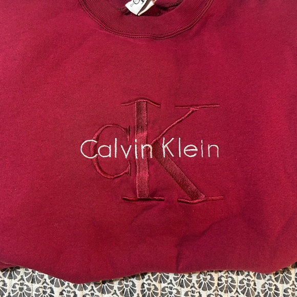 Calvin Klein Burgundy Logo Sweatshirt - Picture 1 of 2